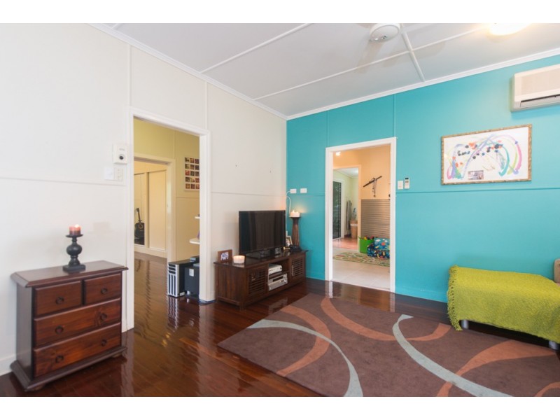 39 Kent Street, West Gladstone QLD 4680