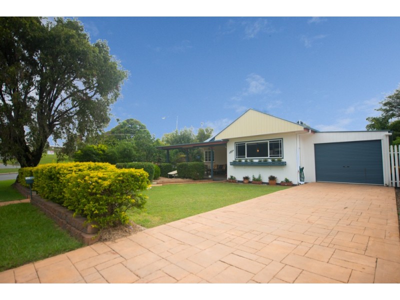 39 Kent Street, West Gladstone QLD 4680