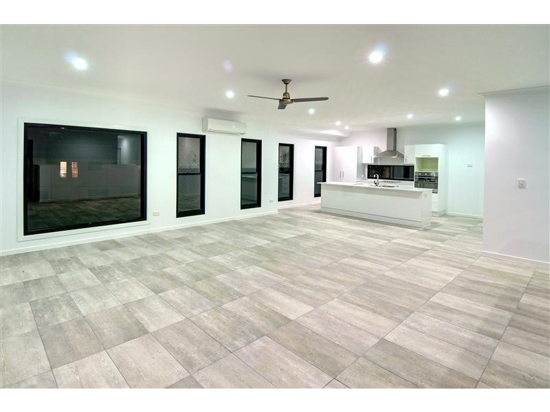 3 Jenny Lind Court, Boyne Island QLD 4680
