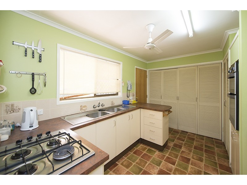 2 Luton Street, Telina QLD 4680