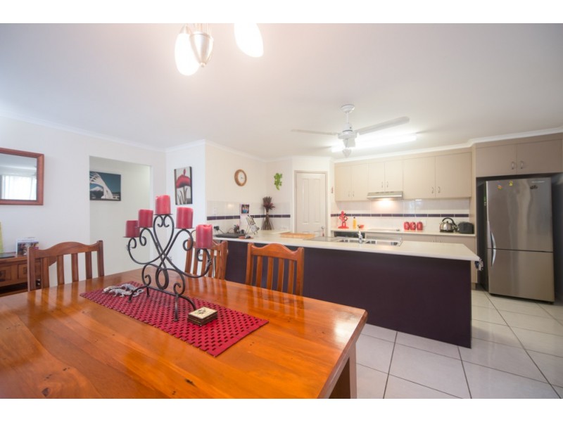 7 Wyara Close, Clinton QLD 4680