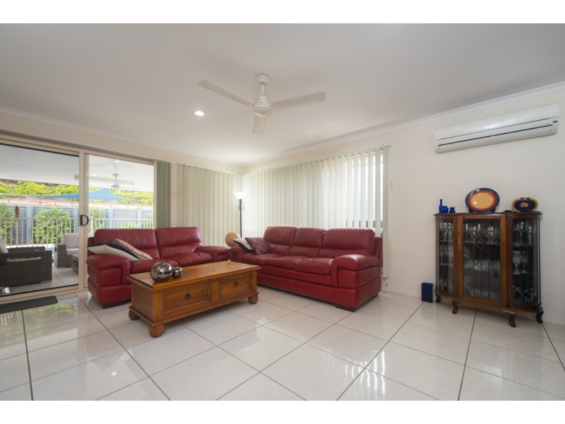 7 Wyara Close, Clinton QLD 4680