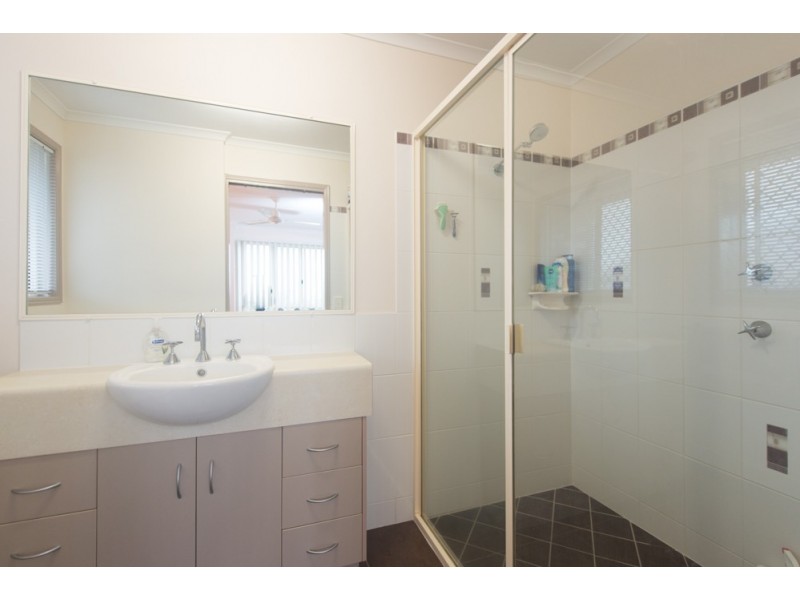 7 Wyara Close, Clinton QLD 4680