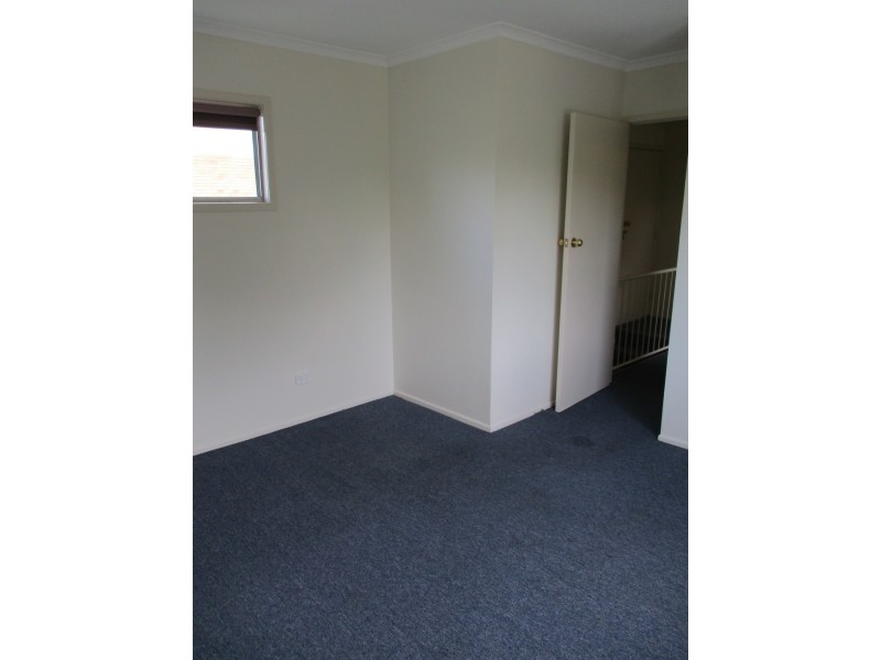 2/131 TOOLOOA ST, South Gladstone QLD 4680