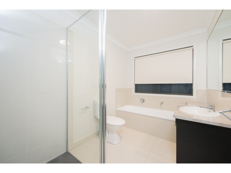 2/12 Stasia Lane, South Gladstone QLD 4680