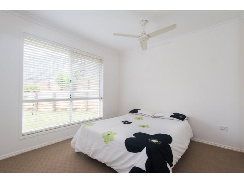 55 Skyline Drive, New Auckland QLD 4680