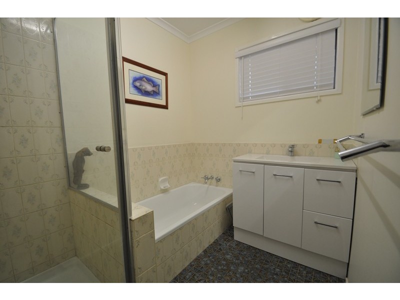 4 Jupiter Street, Telina QLD 4680