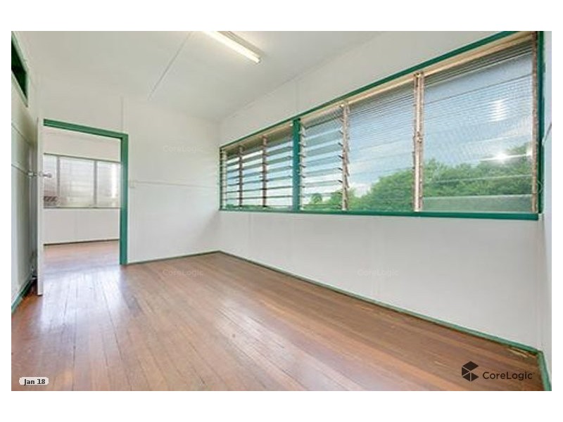 8 Amelia Street, West Gladstone QLD 4680