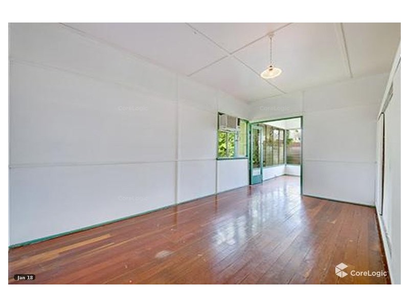 8 Amelia Street, West Gladstone QLD 4680