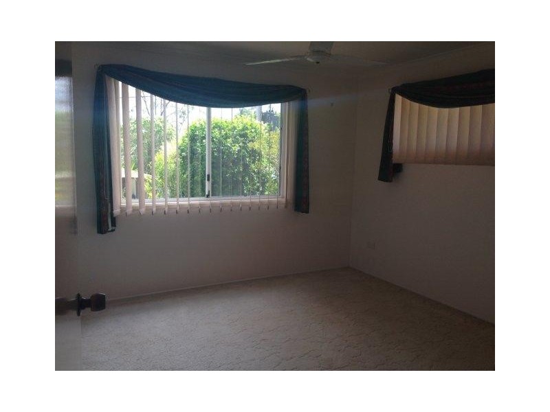 7 WOOLLYBUTT ST, New Auckland QLD 4680