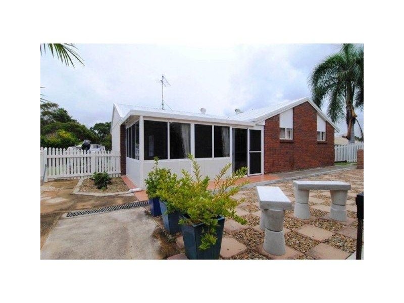 7 WOOLLYBUTT ST, New Auckland QLD 4680