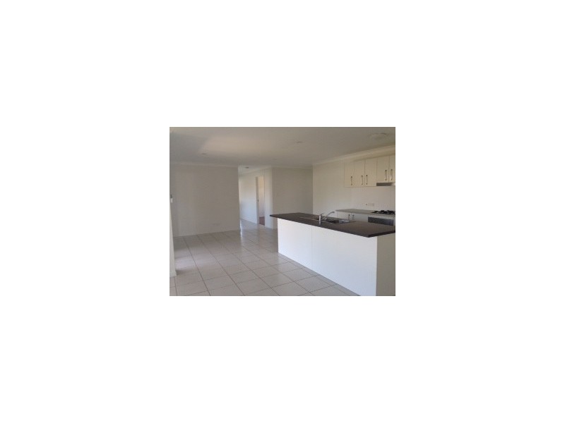 3 CRADLE DR, New Auckland QLD 4680