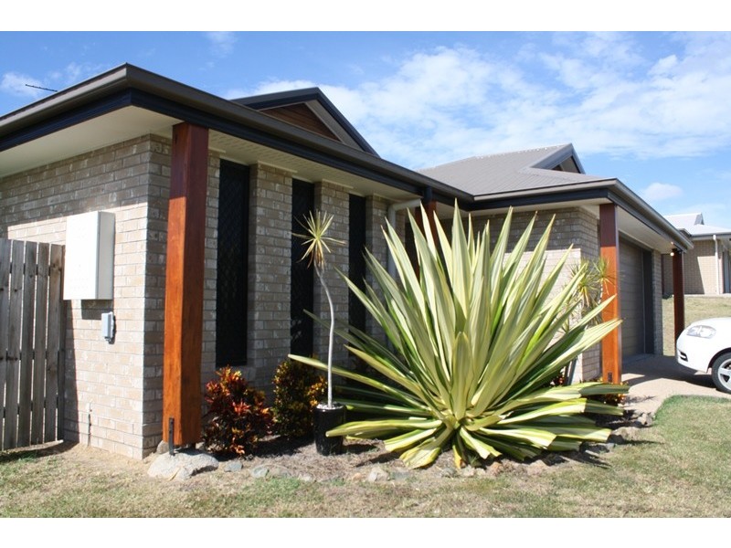 19 Bottlebrush Drive, Kirkwood QLD 4680