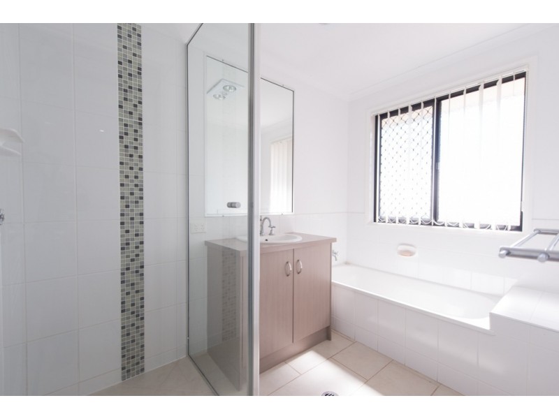 19 Bottlebrush Drive, Kirkwood QLD 4680