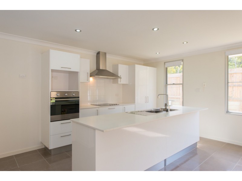 28 Stella Street, Boyne Island QLD 4680