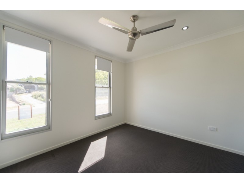 28 Stella Street, Boyne Island QLD 4680