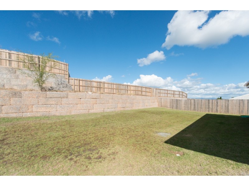 28 Stella Street, Boyne Island QLD 4680