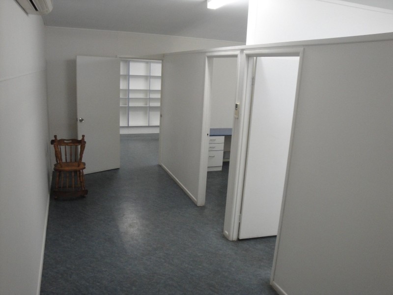 4 Drewe Street, Gladstone QLD 4680