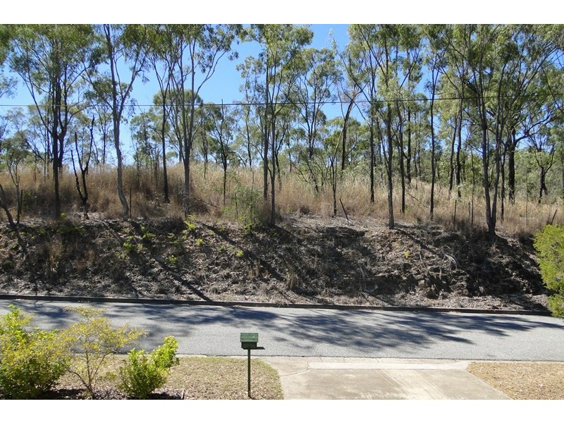 13 Capella Street, Telina QLD 4680