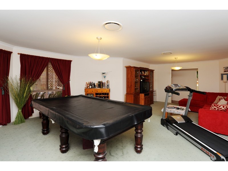 4 Julius Crescent, Clinton QLD 4680