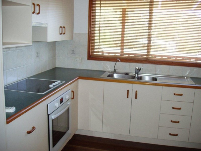 28 FOREST PLACE, South Gladstone QLD 4680