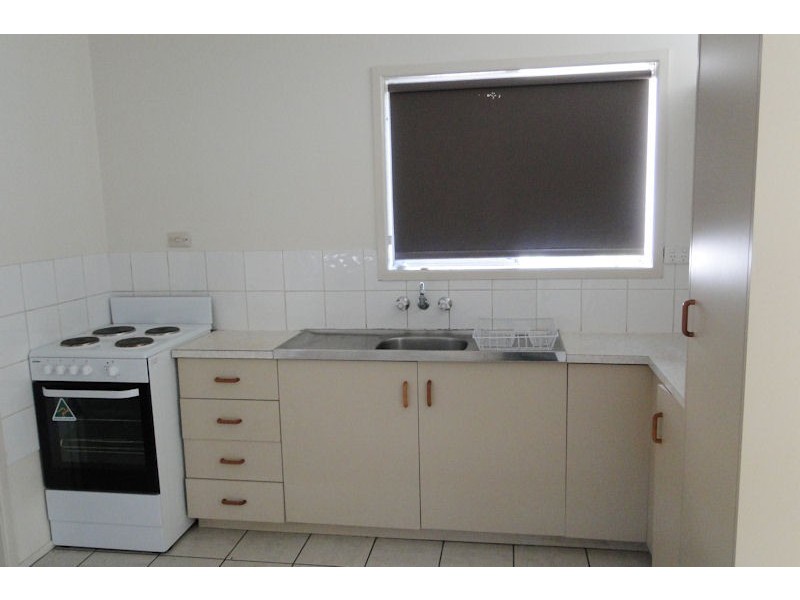 2/131 Toolooa Street, South Gladstone QLD 4680