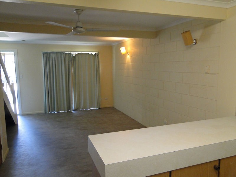 5/94 Off Street, South Gladstone QLD 4680