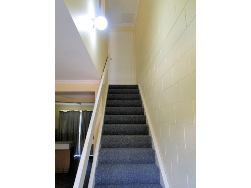 5/94 Off Street, South Gladstone QLD 4680