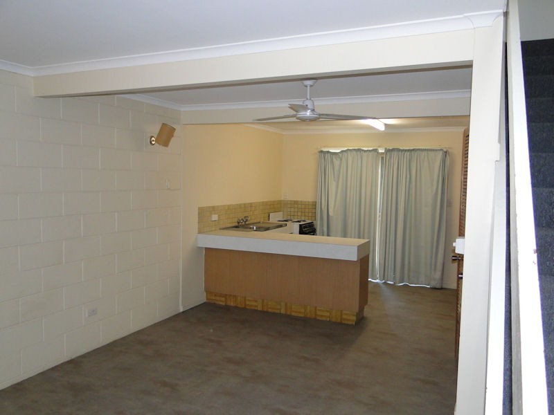 5/94 Off Street, South Gladstone QLD 4680