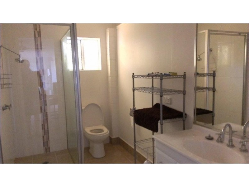 236 GOONDOON ST, South Gladstone QLD 4680
