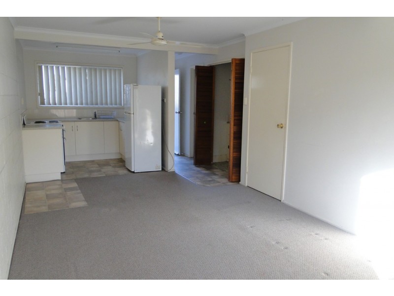 3/7 EDEN STREET, South Gladstone QLD 4680