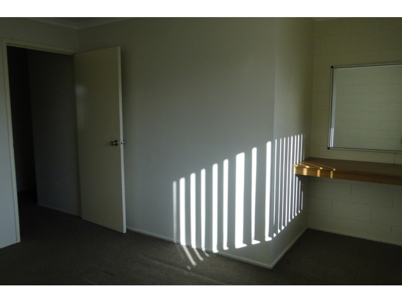 3/7 EDEN STREET, South Gladstone QLD 4680