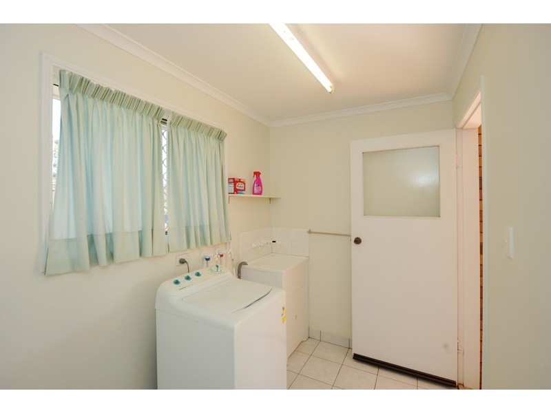 4 KENNETH COURT, New Auckland QLD 4680