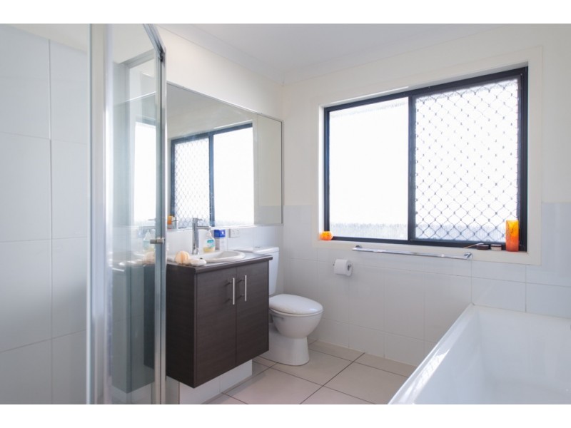 2 Buller Street, South Gladstone QLD 4680