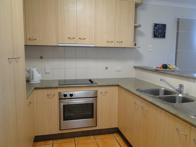 13 Willespie Place, New Auckland QLD 4680