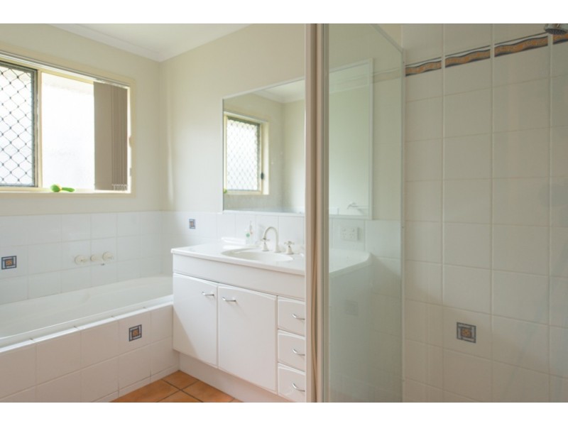 13 Willespie Place, New Auckland QLD 4680