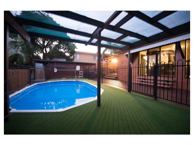 20 Williamson Street, West Gladstone QLD 4680