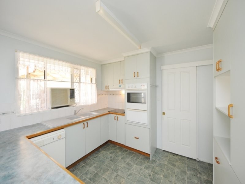 7 Palm Court, Clinton QLD 4680