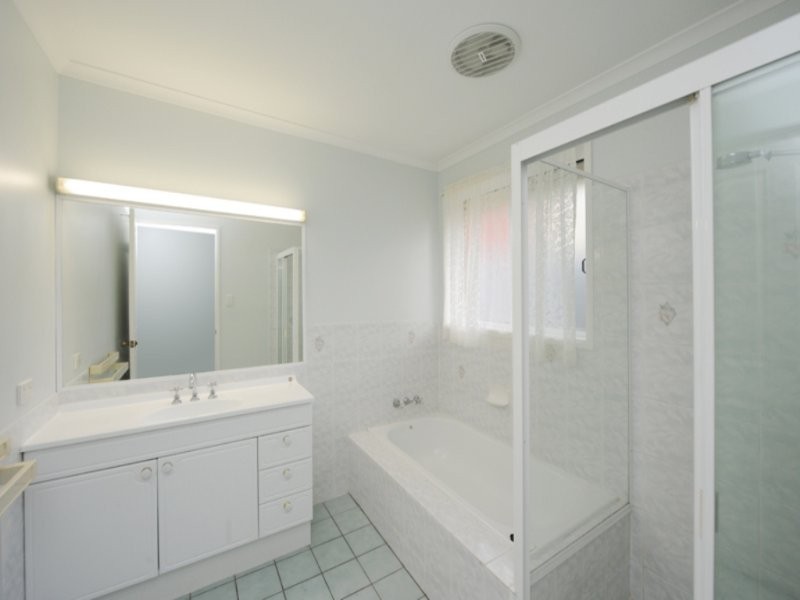 7 Palm Court, Clinton QLD 4680