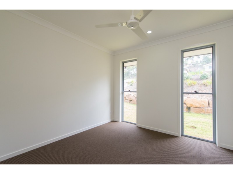 12 Carlsson Place, Kirkwood QLD 4680