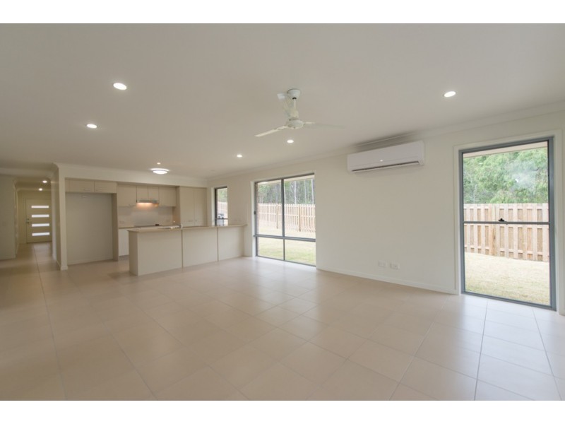 18 Kandel Court, Kirkwood QLD 4680