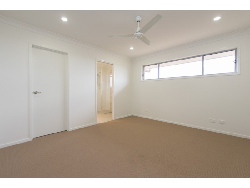 18 Kandel Court, Kirkwood QLD 4680
