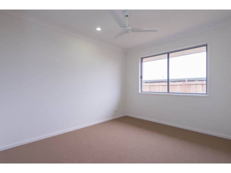 18 Kandel Court, Kirkwood QLD 4680