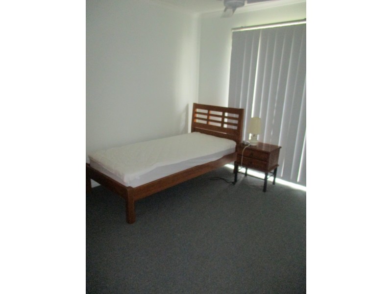 1/17 GLENLYON ST, Gladstone QLD 4680