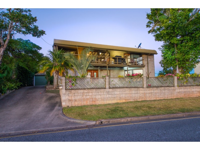 14 AUCKLAND STREET, Gladstone QLD 4680