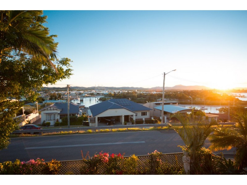 14 AUCKLAND STREET, Gladstone QLD 4680