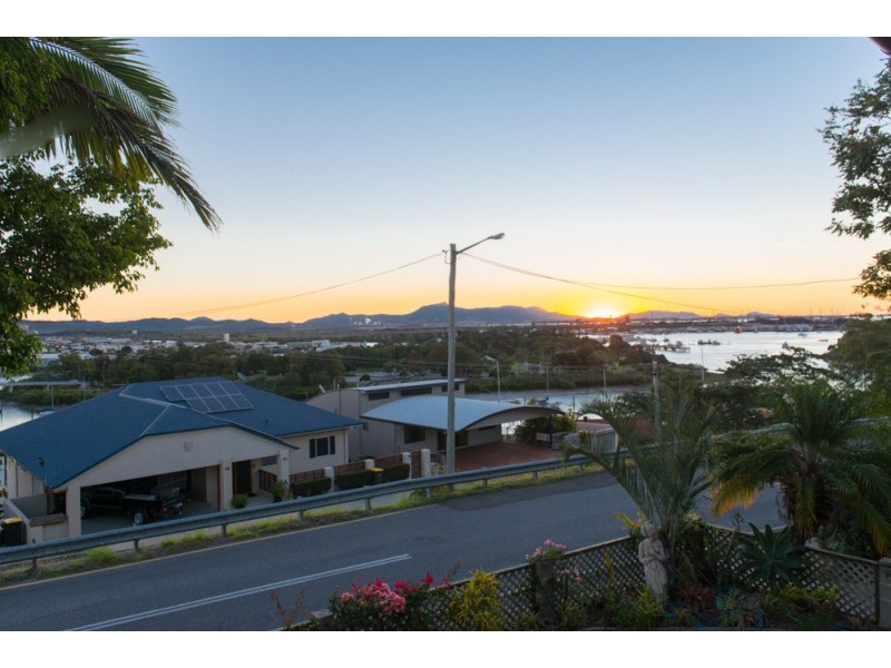 14 AUCKLAND STREET, Gladstone QLD 4680