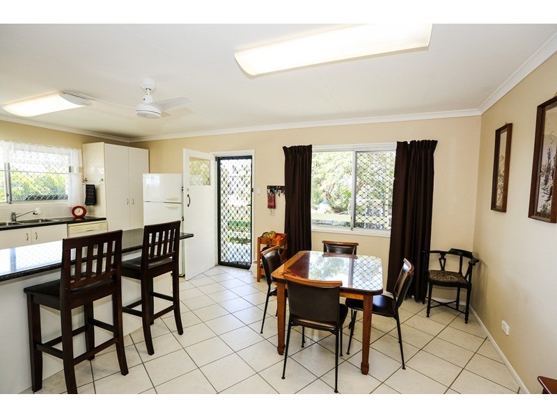 42 Wilson Street, New Auckland QLD 4680