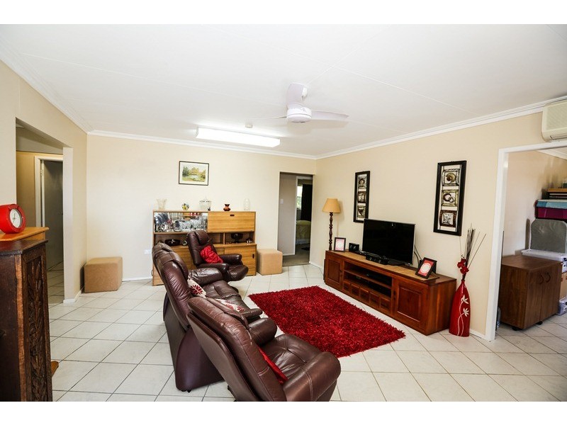 42 Wilson Street, New Auckland QLD 4680