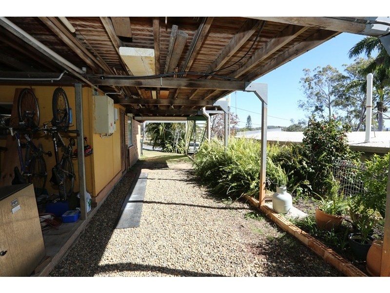 42 Wilson Street, New Auckland QLD 4680